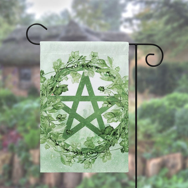 Green Pentacle Wreath Flag - Litha Summer Nature Witch Garden Decor