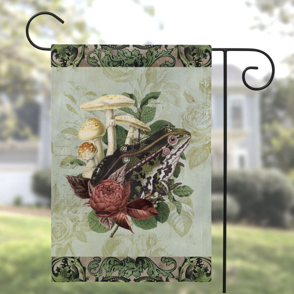 Vintage Frog And Flowers Green Cottage Garden Flag Single / 12X18 Inch